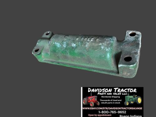 JOHN DEERE B2780R  CLUTCH FORK HOLDER HOUSING ANTIQUE TRACTOR