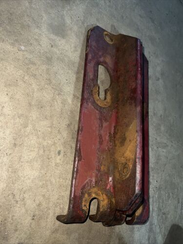 IH Farmall M SM MD 400 Axle Drawbar Mounting Brackets Pair Antique Tractor