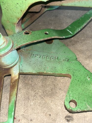 R27586R John Deere 3010 Handles w/Guide