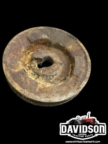 IHC Farmall A B C 100 130 200 230 Crankshaft Pulley Antique Tractor