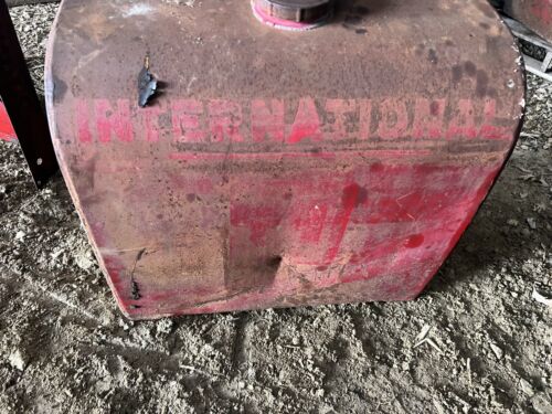 International TD9 Crawler Dozer Diesel Fuel Tank