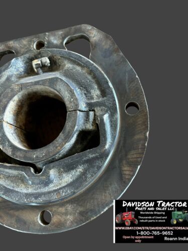 John Deere G RH Main Bearing Casting (clutch side) F752R AF770R