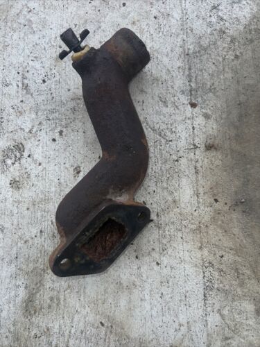 FARMALL Cub Lower Water Pipe