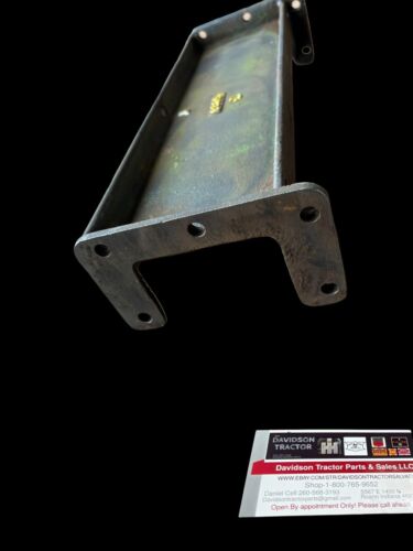 John Deere Unstyled B Radiator Side B396R Small Letter