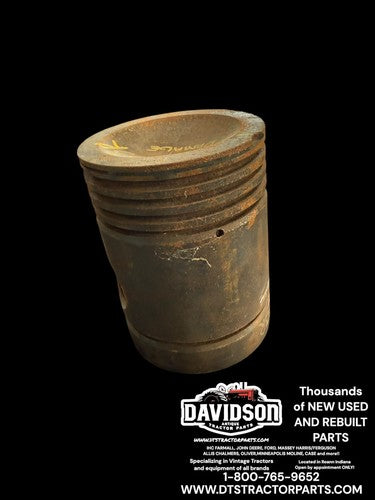F553R John Deere G piston STD Antique Tractor HAS DAMAGE PLEASE LOOK AT PICTURES