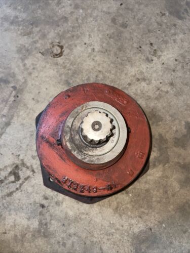 IH Farmall 560 PTO Carrier housing W/Shaft 373549-R1