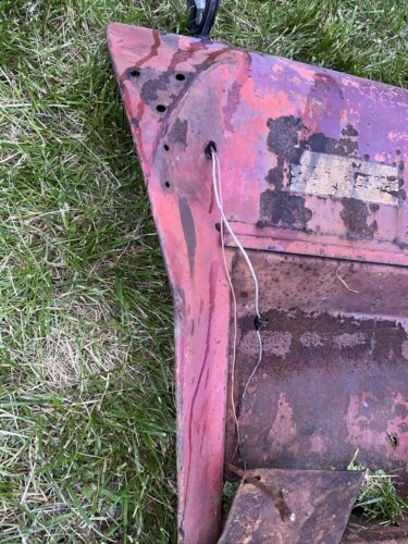 IH 444 Single fender antique tractor
