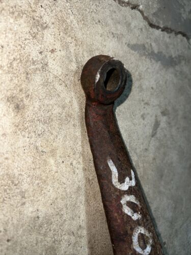 IH FARMALL 300 UTILITY, 350 UTILITY RIGHT FRONT SPINDLE ARM  (1451)