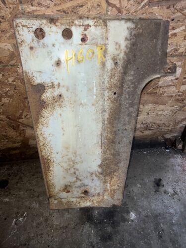 Farmall 560 460 RC Tractor Orgnal IHC IH front right radiator side hood  panel