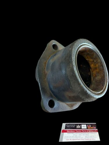 USED JOHN DEERE B TRACTOR DIFFERENTIAL QUIL BEARING HOUSING B191R