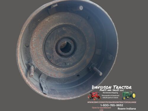 USED JOHN DEERE A TRACTOR BELT PULLEY CLUTCH ASSEMBLY A1864R