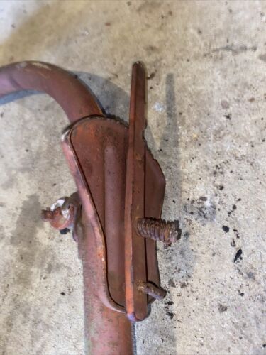 Farmall B BN tractor IH steering shaft support tower bracket With Throttle