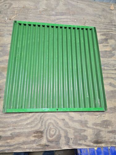 Side Screen fits John Deere 4520 4620 AR43060 NEW OLD STOCK