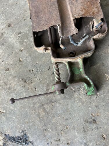 1946 John Deere B Dash/Shifter Tower Antique Tractor