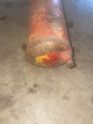 International IH 1066 tractor diesel engine motor oil cooler assembly