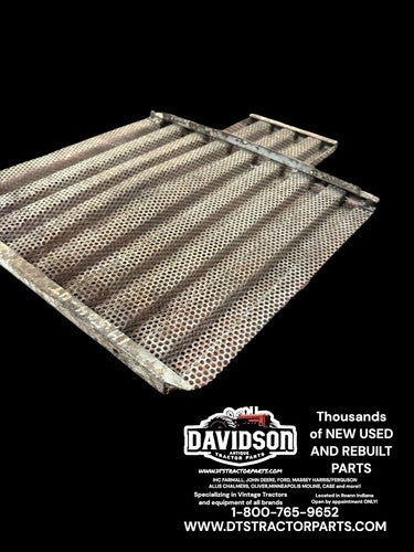 IH International 504 Utility Grill Screen Antique Tractor