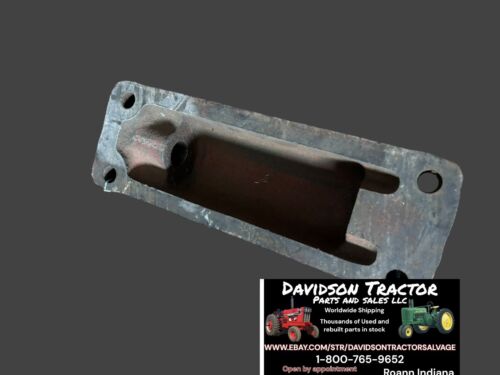 JOHN DEERE B2780R  CLUTCH FORK HOLDER HOUSING ANTIQUE TRACTOR