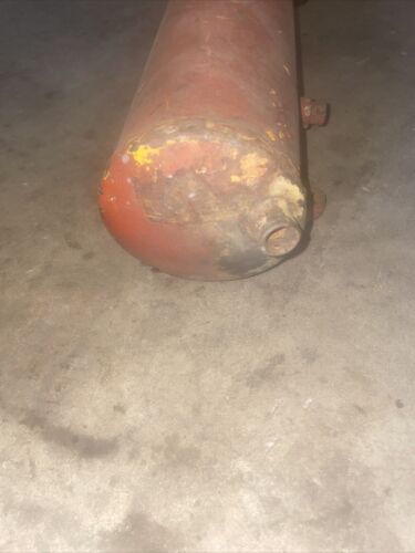 International IH 1066 tractor diesel engine motor oil cooler assembly