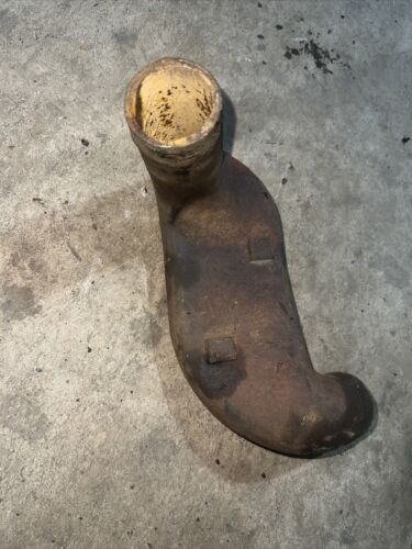 IH Farmall M-450 8192-D Lower Water Pipe