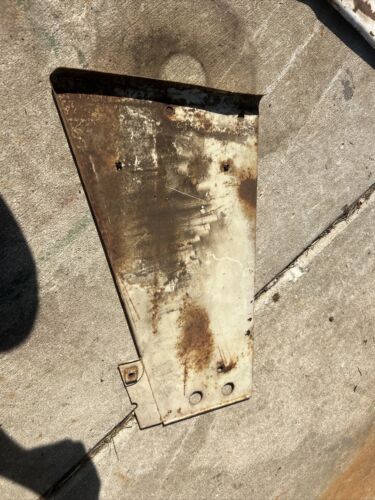 International IH Farmall 706 Front RIGHT Side Panel