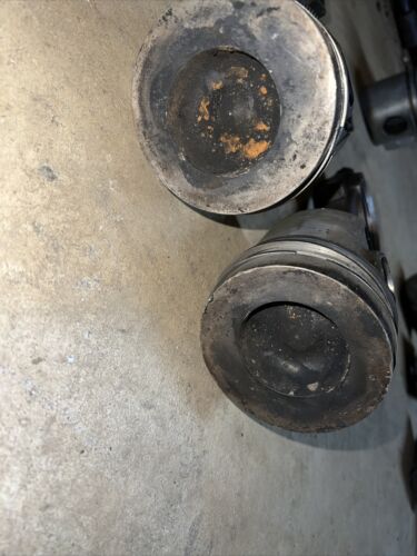 Case International D206 Used Pistons W/Rods Set (4) 574 584 595