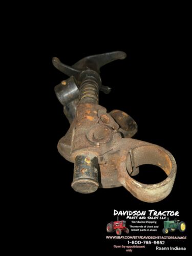 JOHN DEERE F529R, F528R, F533R BRACKET ROCKET ARM ASSEMBLY G TRACTOR FOR PARTS