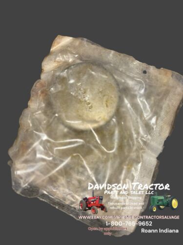 R34456R Genuine John Deere Retainer Plug New Old Stock