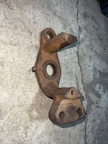 1988 Case IH 485 Diesel Tractor Steering Cylinder Bracket