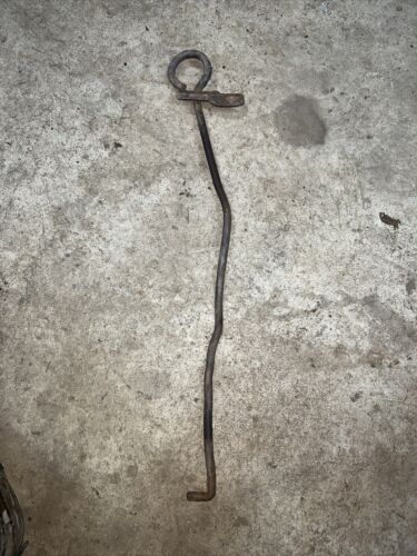 FARMALL H. PTO SHIFTING ROD WITH ROD GUIDE.