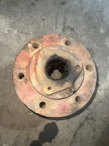 Farmall International Harvester 240 340 330 404 444 Front Axel Hub