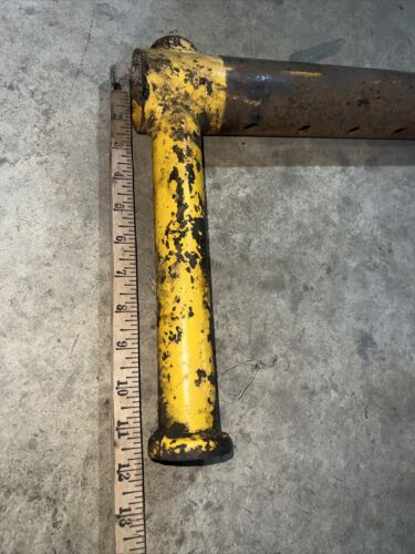IHC Farmall Cub, Cub Low Boy Front Axel Knee Antique Tractor