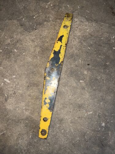 International cub 154 low boy Tractor nice original IH brake bracket