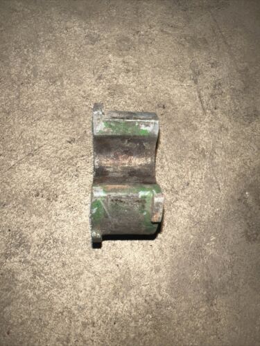 1962 John Deere 3010 Tractor Hydraulic Line Holder Spacer R27924R