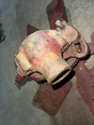 International Farmall 560 Fan Assembly W/pulleys And Brackets