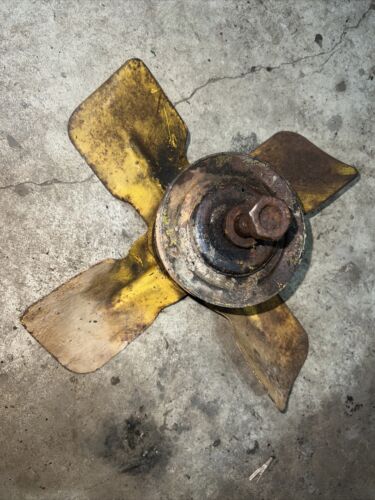 International farmall Cub low Boy 154 Fan assembly