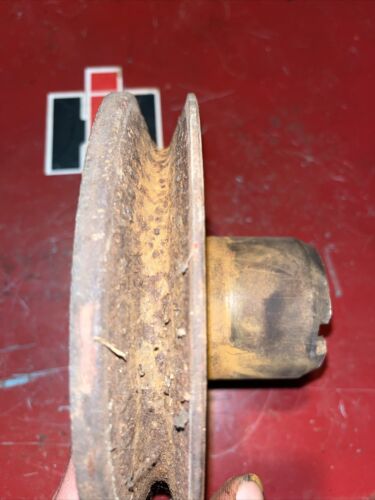 FARMALL 400 / 450. DIESEL ENGINE CRANKSHAFT PULLEY ( 6652 DB )