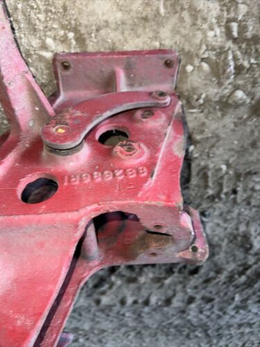 INTERNATIONAL 706 tractor dash housing steering motor bracket ih part casting