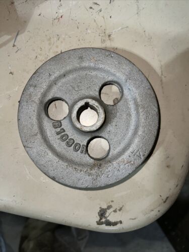 JOHN DEERE B1030R GENERATOR PULLEY A B D TRACTOR NICE ONE