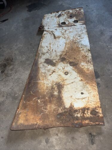 IH Farmall 806 Left Radiator side panel Antique Tractor
