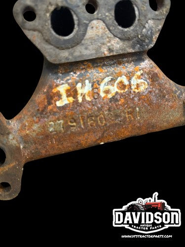 International IH D282 Engine Side Oil Cooler Manifold 279160R1 560 606 656 706