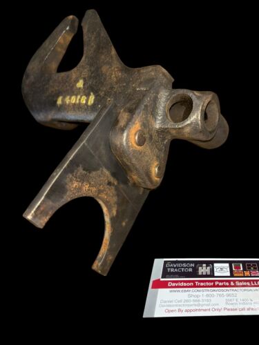 USED JOHN DEERE TRACTOR TRANSMISSION OVERDRIVE SHIFTER YOKE A4016R AA4627R