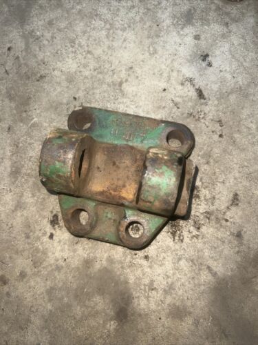 Used Center Link Bracket #R39759 John Deere 4230 4030 4020 2520 3020 2510 4000