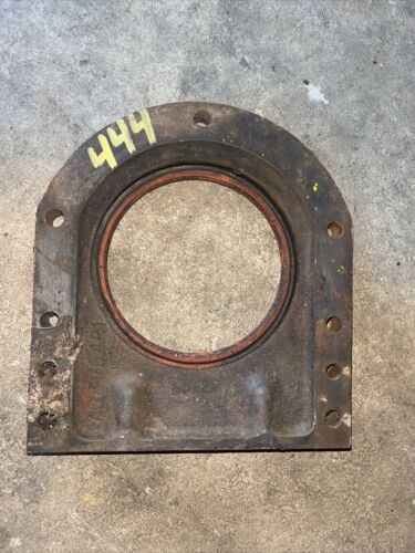 Farmall International 364 384 B275 B414 424 444 Rear Main Seal Housing 708904R1