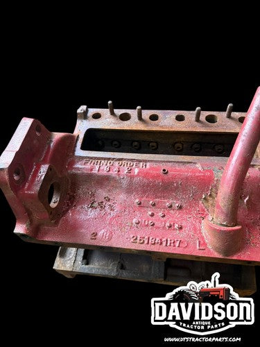 Farmall cub IH cast Engine block 251341R2 Antique Tractor