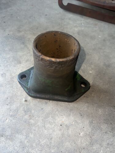 John Deere B Lower water casting B1798R