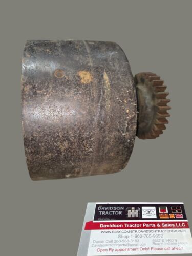 JOHN DEERE B BELT PULLEY B136R  FITS UNSTYLED AND EARLY STYLED B