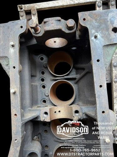 1965 Oliver 1650 Gas Tractor Engine Block 159004A