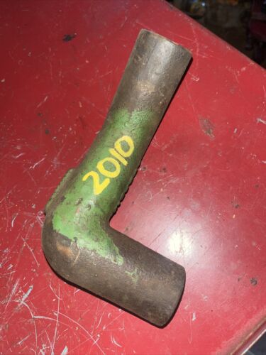 USED JOHN DEERE T12422T FITTING RADIATOR 2010 TRACTOR