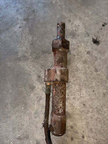 B.F. AVERY HYDRAULIC CYLINDER ANTIQUE TRACTOR