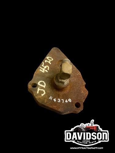 John Deere 4520 4620 4640 4840 760A 760A Reduction Gear Shaft Retainer R43746